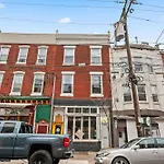 New! Spacious 3-Bedroom Apt In The Heart Of Philly
