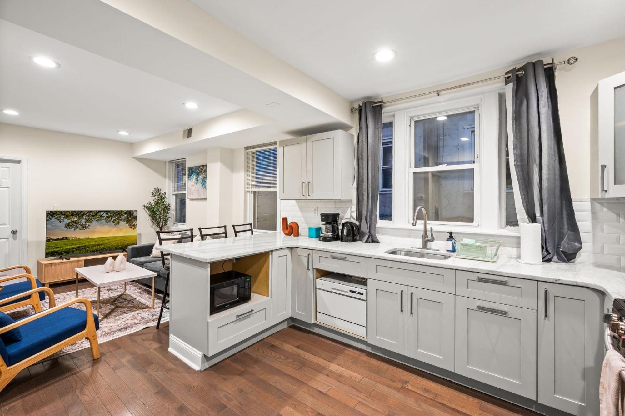New! Spacious 3-bedroom In The Heart Of Philly Apartment Philadelphia